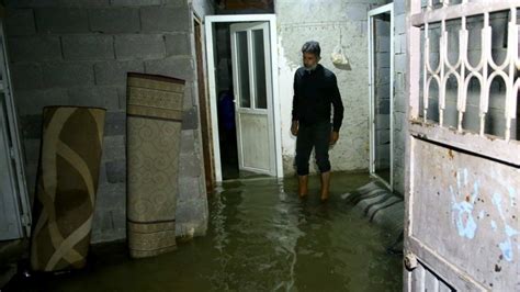 A­d­a­n­a­­d­a­ ­b­a­z­ı­ ­e­v­l­e­r­i­ ­s­u­ ­b­a­s­t­ı­